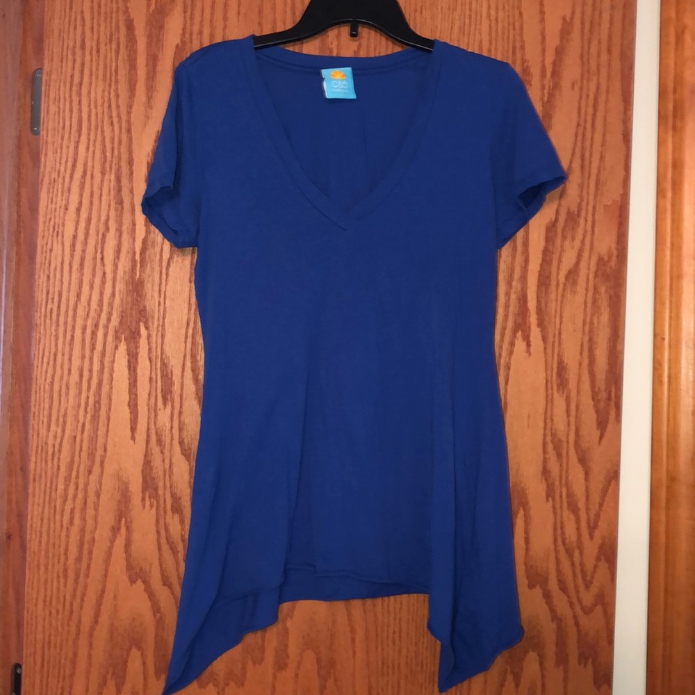 Blue v-neck with asymmetrical bottom
